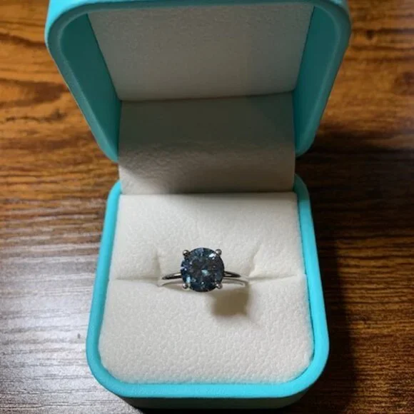 Blue Diamond/SI1/Ideal Cut/Lab Certified